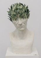 ”Nimetön” keramiikka 2025. Koko n. 45 x 25 cm.