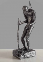 “Taakankantaja” Alumiini.  Koko n. 40 x 15 cm. 2019